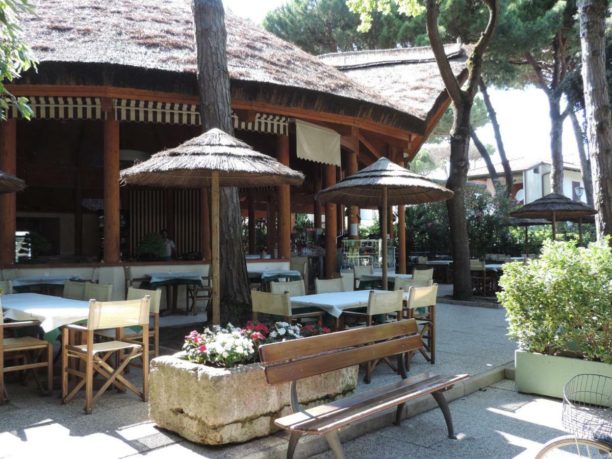 Victoria Mobilehome In Camping Mare E Pineta Lido di Spina Exterior foto